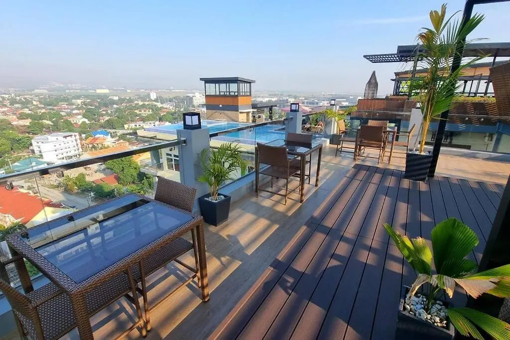 Exceptional 11Th Floor Studio @ La Grande Near Airport & Walking Street. Angeles Filipinas